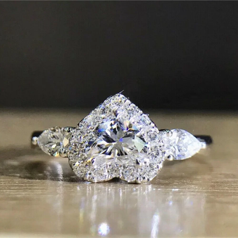 New Beautiful Sterling Silver White Sapphires Heart Ring
